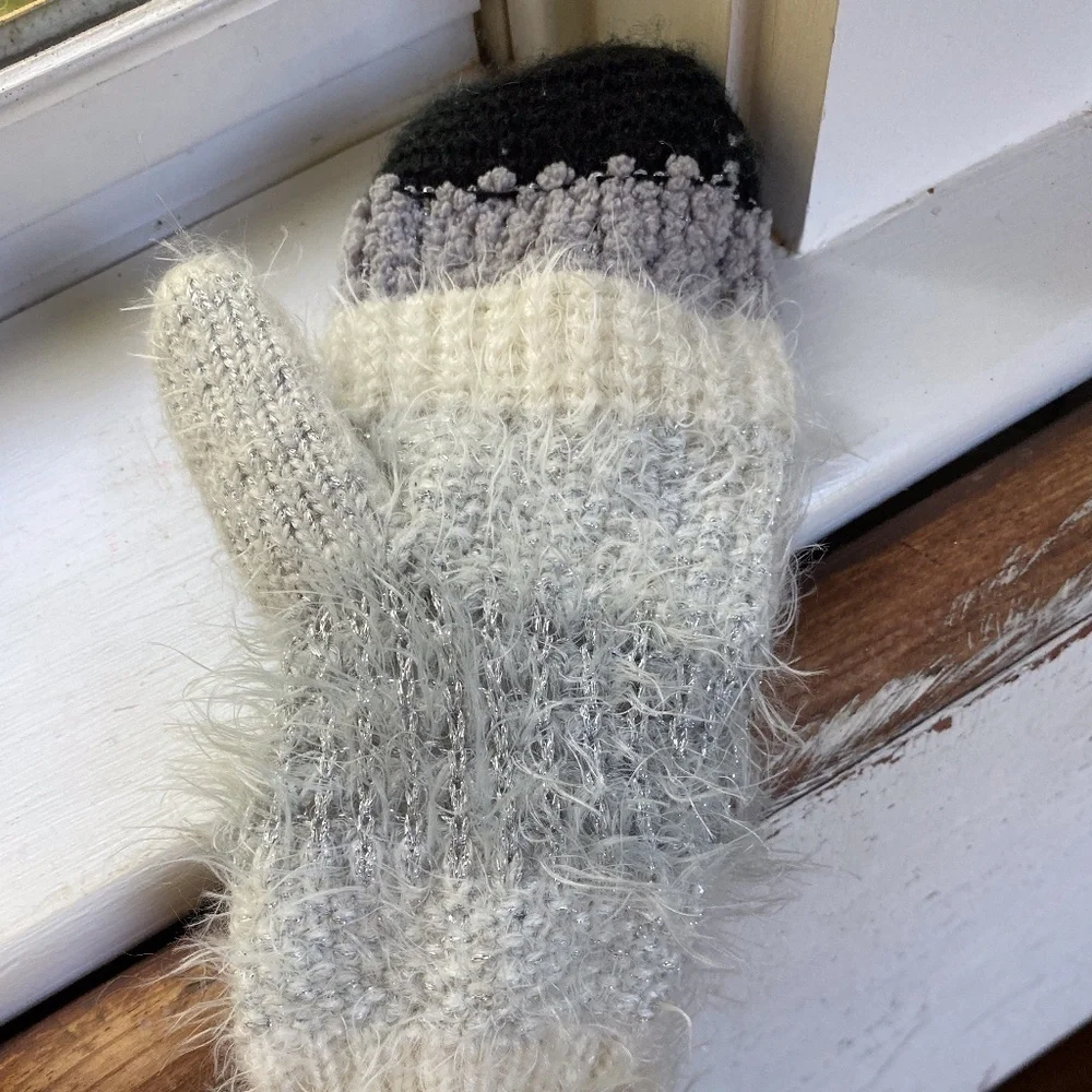 Anthropologie Fleece Lined Fuzzy Mittens